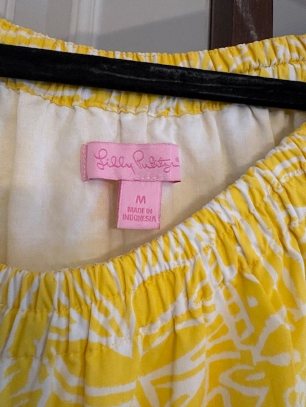 Lilly Pulitzer Sullivan Dress in Yellow Floral Pattern, Size Medium - Picture 2 of 4